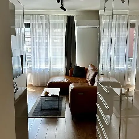 Lux Radnica Center- Free Parking