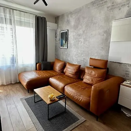 Lux Radnica Center- Free Parking Apartment